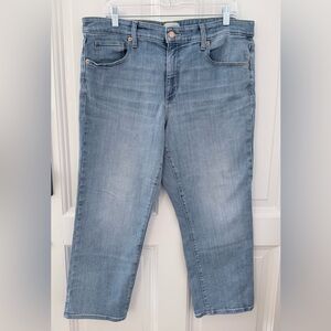 Universal Thread 16/33S High-Rise Slim Straight Light Wash Denim Jeans.